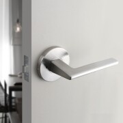 {=strip_tags(..goods_name)}